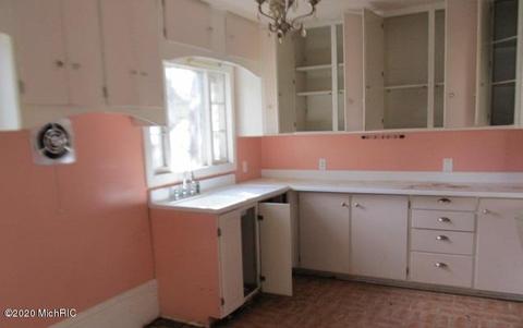 355 S Washington, Constantine, MI 49042 photo 7