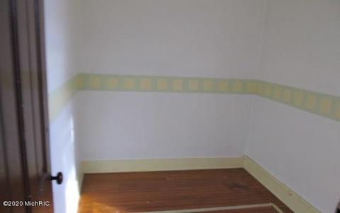 355 S Washington, Constantine, MI 49042 photo 9