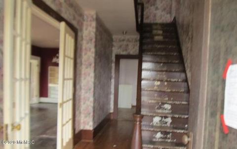 355 S Washington, Constantine, MI 49042 photo 3