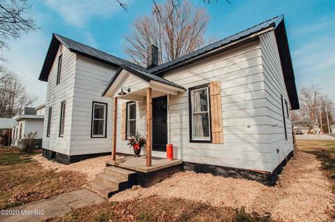 154 W Dibble, Marcellus, MI 49067 photo 2