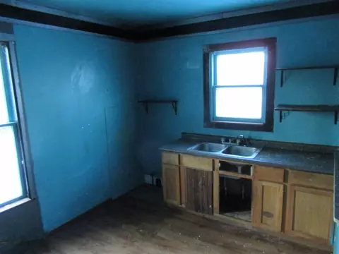 425 E Michigan, Three Rivers, MI 49093 photo 4