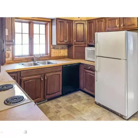 4826 Moore, Williamsburg, MI 49690 photo 5