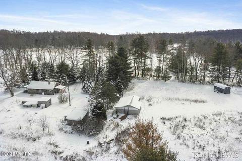 2625 E 20th, White Cloud, MI 49349 photo 51