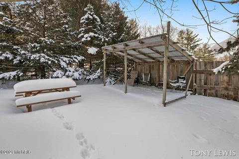 2625 E 20th, White Cloud, MI 49349 photo 30