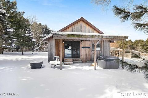 2625 E 20th, White Cloud, MI 49349 photo 25