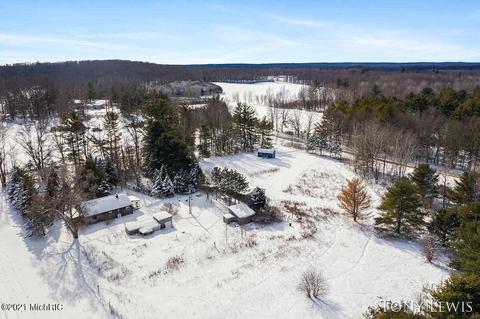 2625 E 20th, White Cloud, MI 49349 photo 44