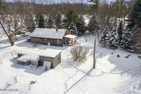 2625 E 20th, White Cloud, MI 49349 photo 47