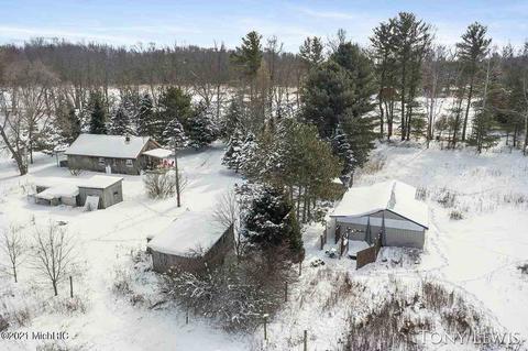 2625 E 20th, White Cloud, MI 49349 photo 50