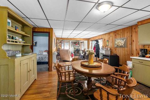 2625 E 20th, White Cloud, MI 49349 photo 13