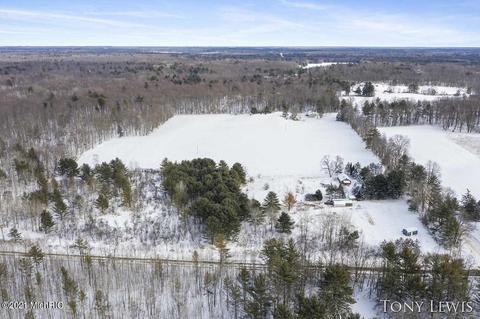 2625 E 20th, White Cloud, MI 49349 photo 53