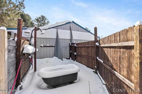 2625 E 20th, White Cloud, MI 49349 photo 29