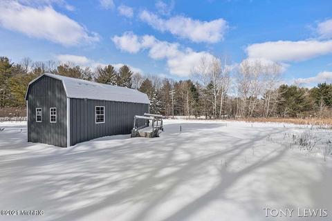 2625 E 20th, White Cloud, MI 49349 photo 35