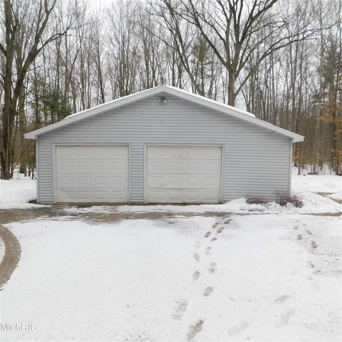 475 E 88th, Newaygo, MI 49337 photo 3