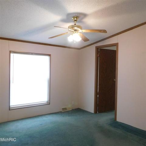475 E 88th, Newaygo, MI 49337 photo 12