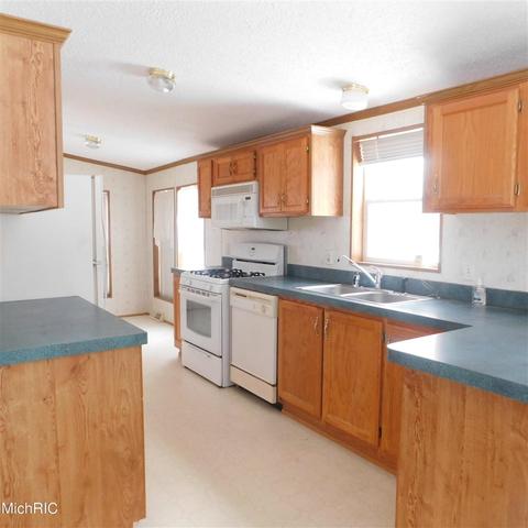 475 E 88th, Newaygo, MI 49337 photo 17