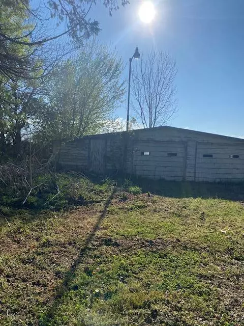 13055 Cleveland, Buchanan, MI 49107 photo 9