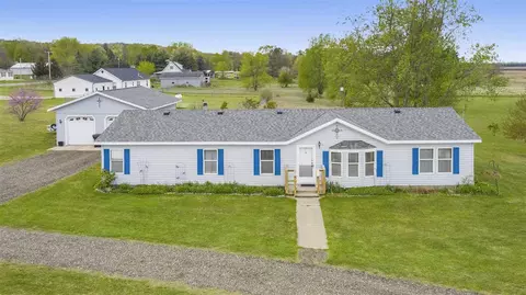 204 110th, Plainwell, MI 49080 photo 2