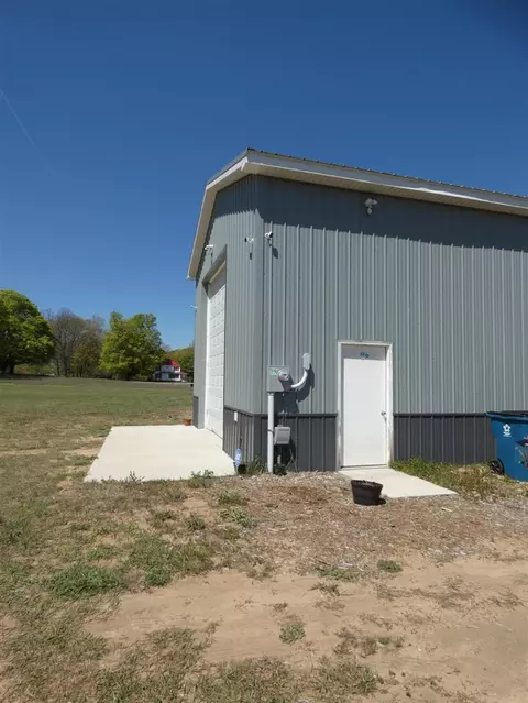 837 E 96th, Grant, MI 49327 photo 16