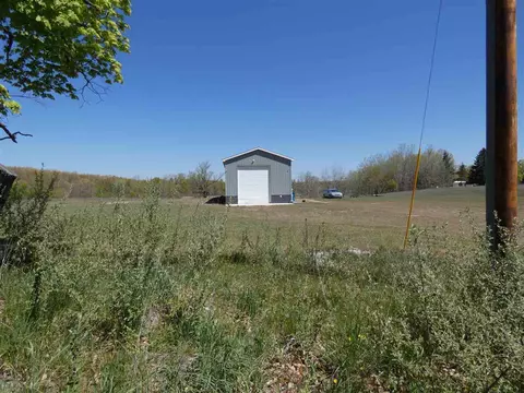 837 E 96th, Grant, MI 49327 photo 2