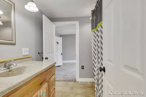 311 S S Brg, Belding, MI 48809 photo 14