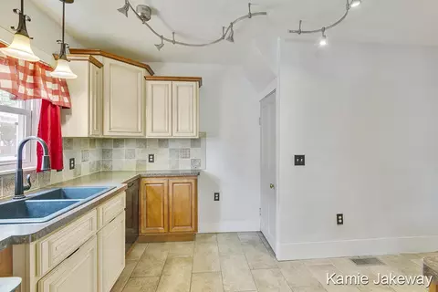 311 S S Brg, Belding, MI 48809 photo 8