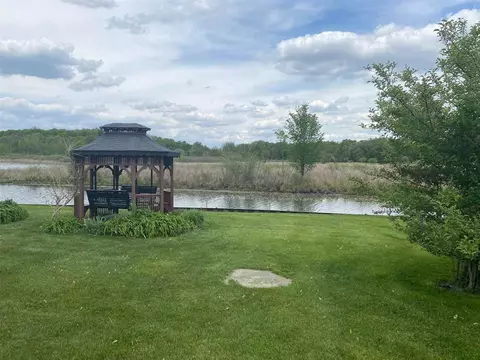 283 Sunset, Dowling, MI 49050 photo 4