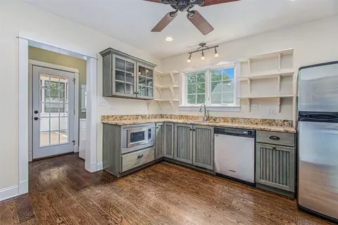404 Cherry, Three Oaks, MI 49128 photo 9