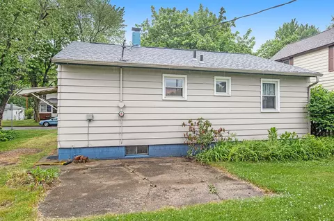 402 Spring, Three Rivers, MI 49093 photo 17