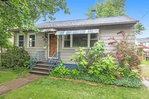 402 Spring, Three Rivers, MI 49093 photo 2