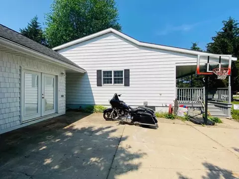 233 W Bradford, Stanton, MI 48888 photo 30