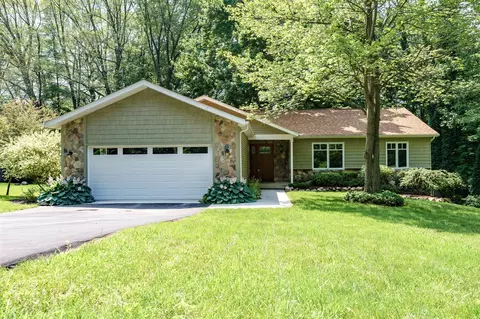 246 Golfview, Plainwell, MI 49080 photo 1