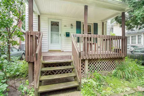 1216 Hickory, Lansing, MI 48912 photo 2