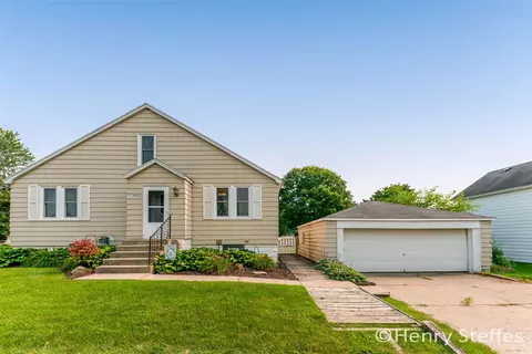 1802 Cherry, Dorr, MI 49323 photo 3