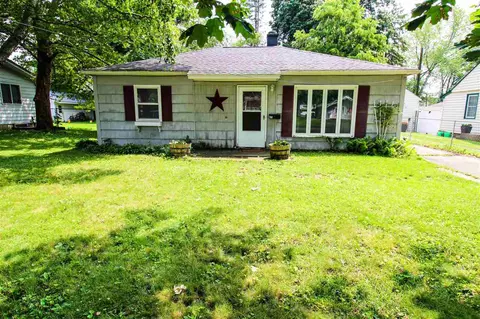 708 S Hooker, Three Rivers, MI 49093 photo 1