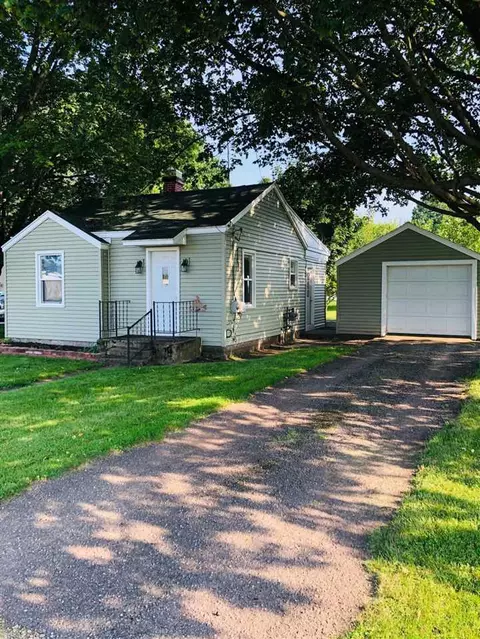 196 E Lyons, Schoolcraft, MI 49087 photo 1
