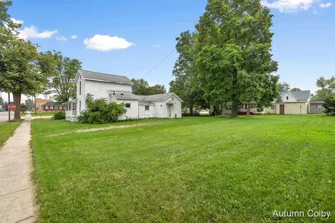 202 E Main, Carson City, MI 48811 photo 3