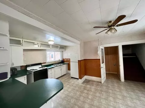 111 Maple, Manistee, MI 49660 photo 11