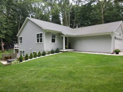 1397 Carleton, Whitehall, MI 49461 photo 4
