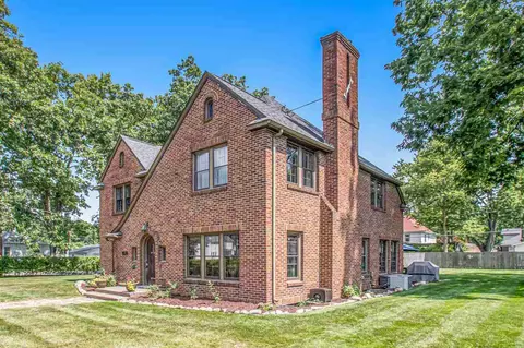 623 Elm, Three Rivers, MI 49093 photo 3