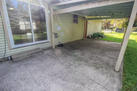 58498 E Greenfield, Three Rivers, MI 49093 photo 5