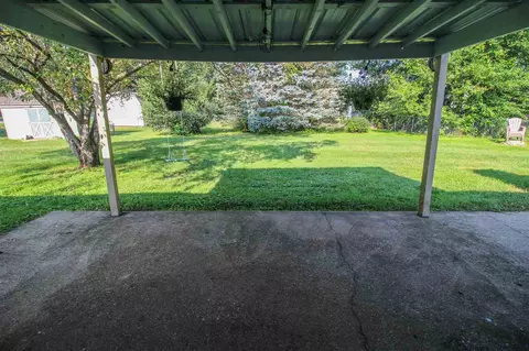 58498 E Greenfield, Three Rivers, MI 49093 photo 4