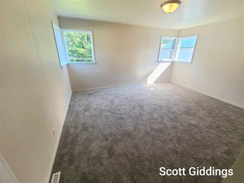 2029 E Rdg, Mcbride, MI 48852 photo 8