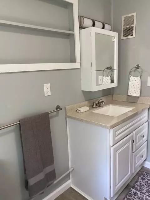 204 Thorpe, Jackson, MI 49203 photo 24