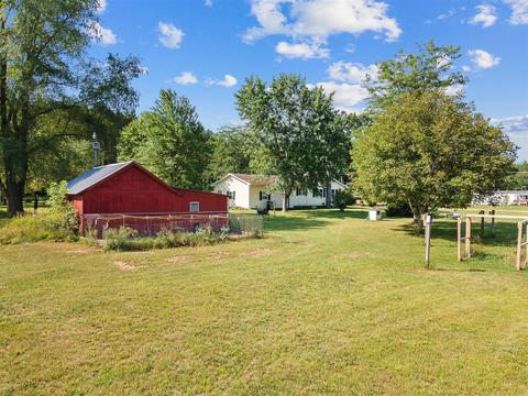 4017 E Pakes Rd, Stanton, MI 48888 photo 2