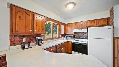 4017 E Pakes Rd, Stanton, MI 48888 photo 18