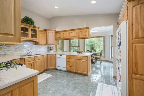 16288 E Cd, Augusta, MI 49012 photo 6