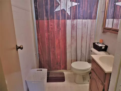 403 W Pine St, Edmore, MI 48829 photo 10