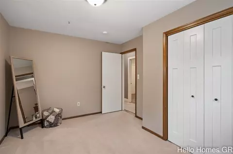 8568 Meadowbrook, Jenison, MI 49428 photo 21