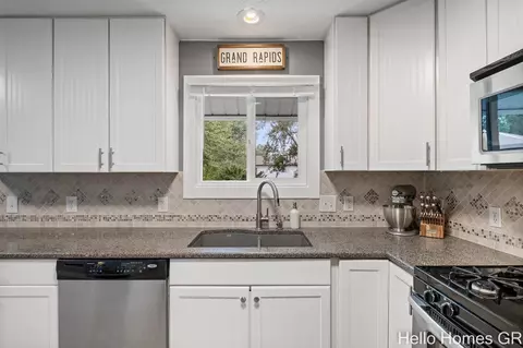 8568 Meadowbrook, Jenison, MI 49428 photo 10