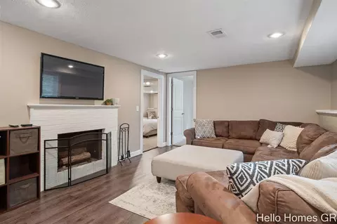 8568 Meadowbrook, Jenison, MI 49428 photo 24